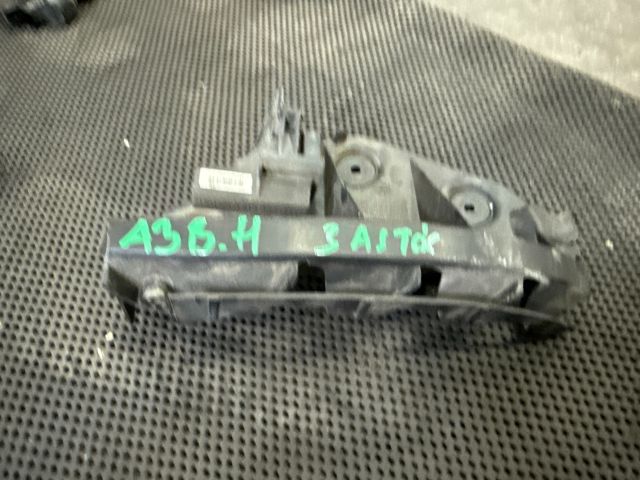 bontott AUDI A3 Bal hátsó Lökhárító Tartó (Műanyag)