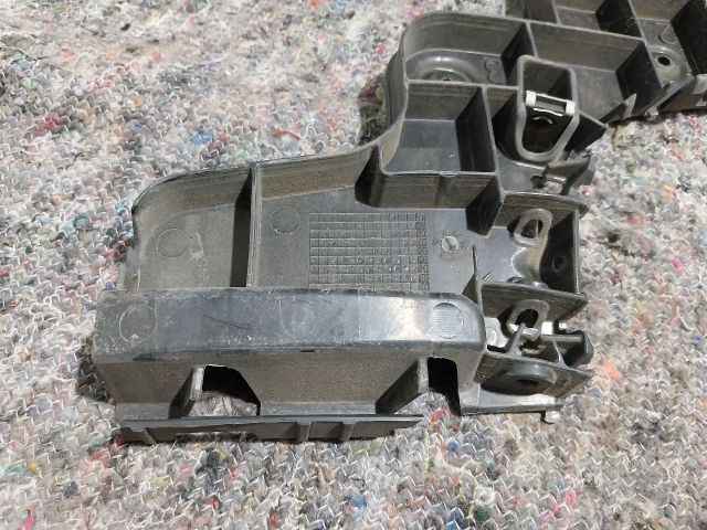 bontott AUDI A3 Bal hátsó Lökhárító Tartó (Műanyag)