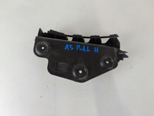 bontott AUDI A3 Bal hátsó Lökhárító Tartó (Műanyag)