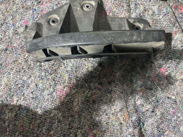 bontott AUDI A3 Bal hátsó Lökhárító Tartó (Műanyag)