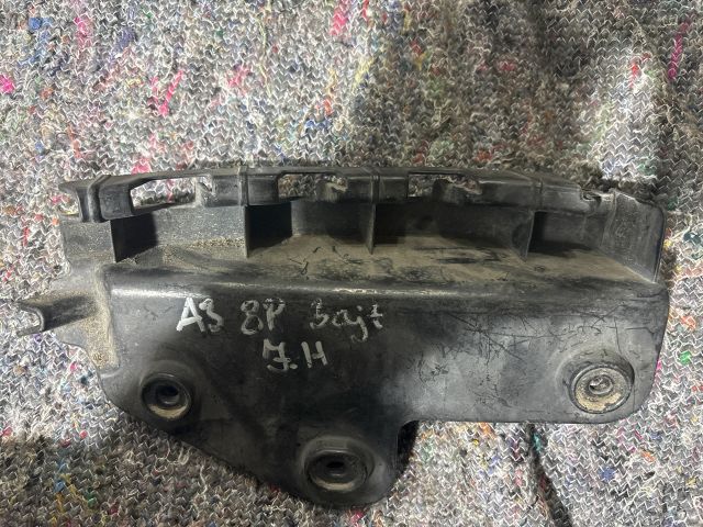 bontott AUDI A3 Bal hátsó Lökhárító Tartó (Műanyag)