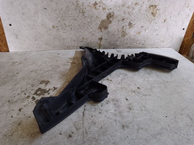 bontott AUDI A3 Bal hátsó Lökhárító Tartó (Műanyag)