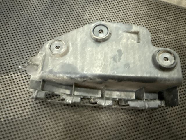 bontott AUDI A3 Bal hátsó Lökhárító Tartó (Műanyag)