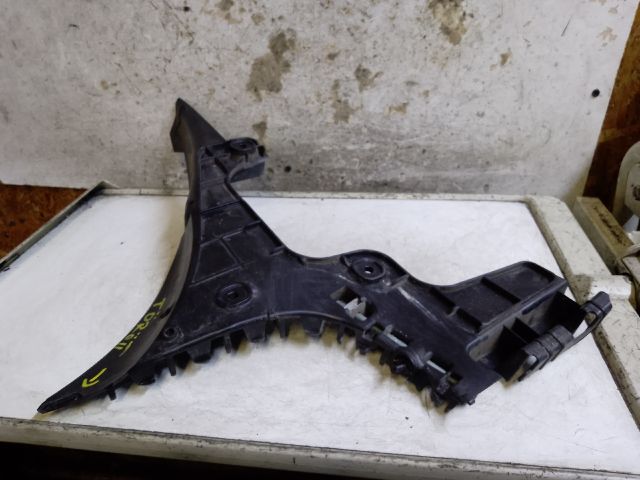 bontott AUDI A3 Bal hátsó Oldal Lökhárító Tartó (Műanyag)