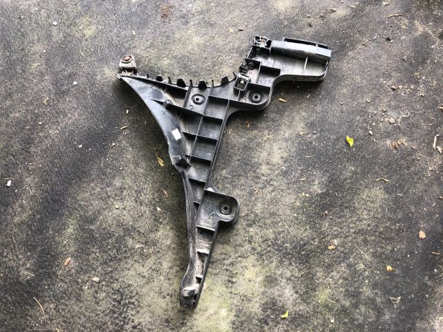 bontott AUDI A3 Bal hátsó Oldal Lökhárító Tartó (Műanyag)