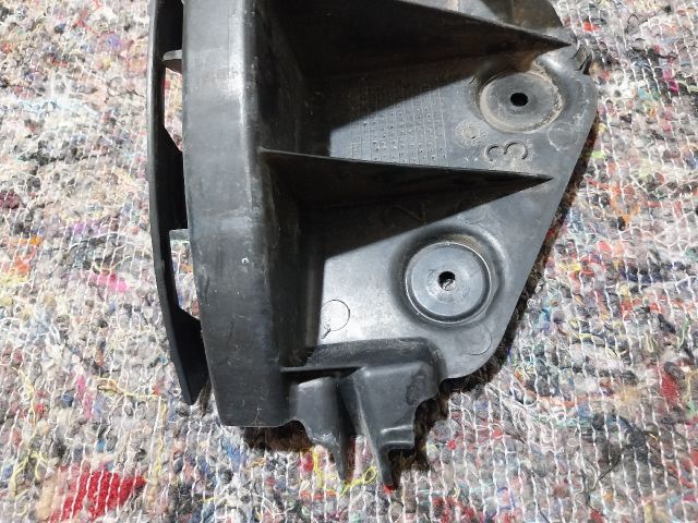 bontott AUDI A3 Bal hátsó Oldal Lökhárító Tartó (Műanyag)