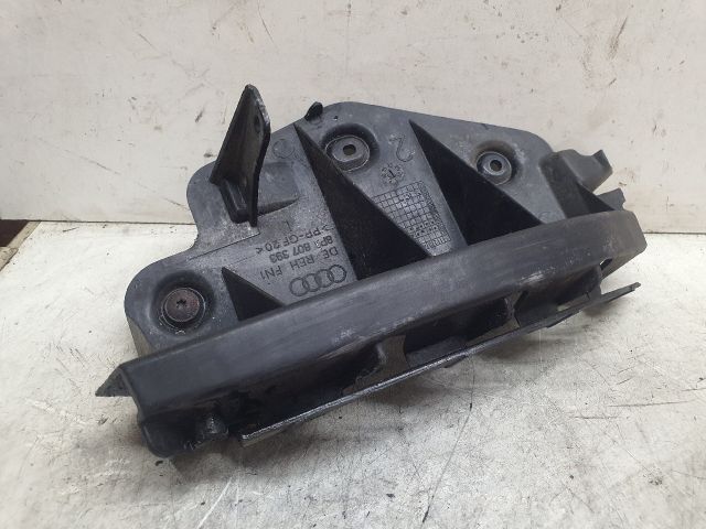 bontott AUDI A3 Bal hátsó Oldal Lökhárító Tartó (Műanyag)