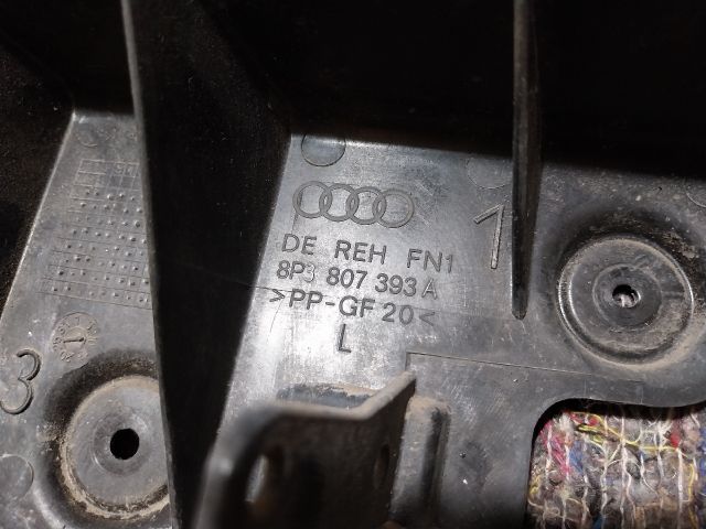 bontott AUDI A3 Bal hátsó Oldal Lökhárító Tartó (Műanyag)