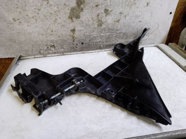 bontott AUDI A3 Bal hátsó Oldal Lökhárító Tartó (Műanyag)