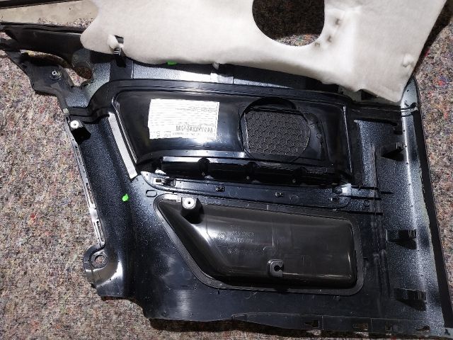 bontott AUDI A3 Bal hátsó Ülés melletti Kárpit