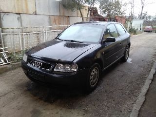 bontott AUDI A3 Bal hátsó Ülés melletti Kárpit