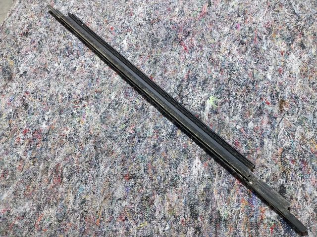 bontott AUDI A3 Bal hátsó Vízlehúzó Gumicsík