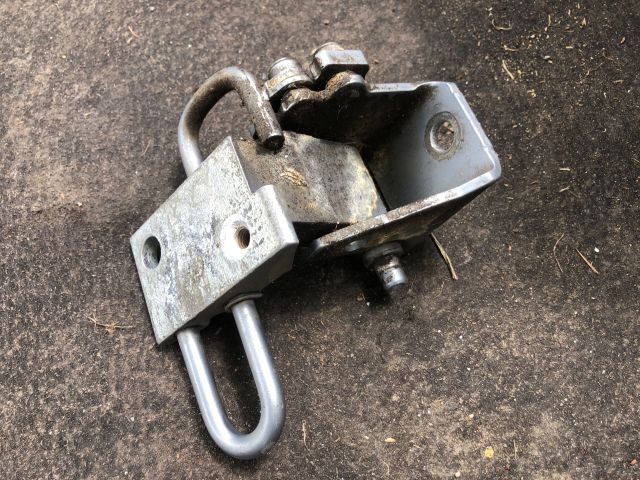 bontott AUDI A3 Bal hátsó Zsanér