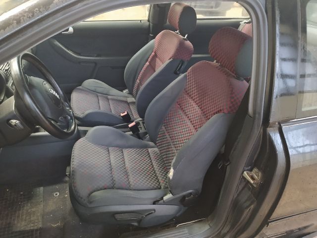 bontott AUDI A3 Bal Kalaptartó Tartó Konzol