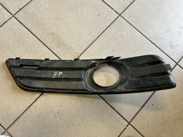 bontott AUDI A3 Bal Ködlámpa Rács