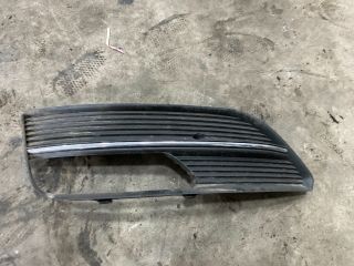 bontott AUDI A3 Bal Ködlámpa Rács