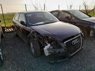 bontott AUDI A3 Bal Ködzárófény Keret