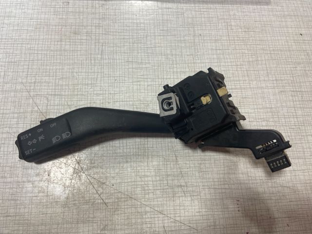 bontott AUDI A3 Bal Kormánykapcsoló Irányjelző (Tempomatos)