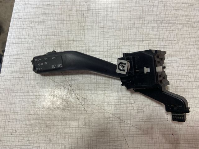 bontott AUDI A3 Bal Kormánykapcsoló Irányjelző (Tempomatos)