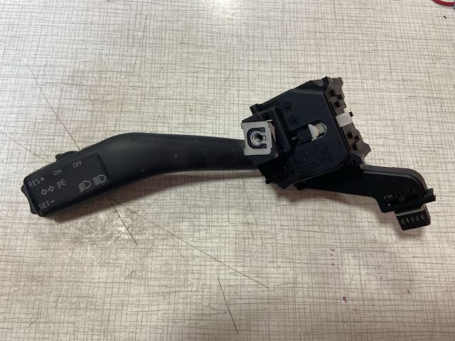 bontott AUDI A3 Bal Kormánykapcsoló Irányjelző (Tempomatos)