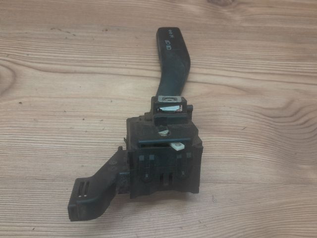 bontott AUDI A3 Bal Kormánykapcsoló Irányjelző