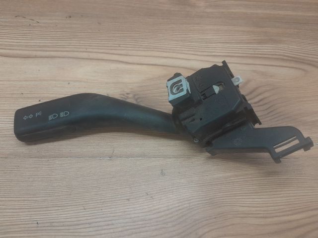 bontott AUDI A3 Bal Kormánykapcsoló Irányjelző