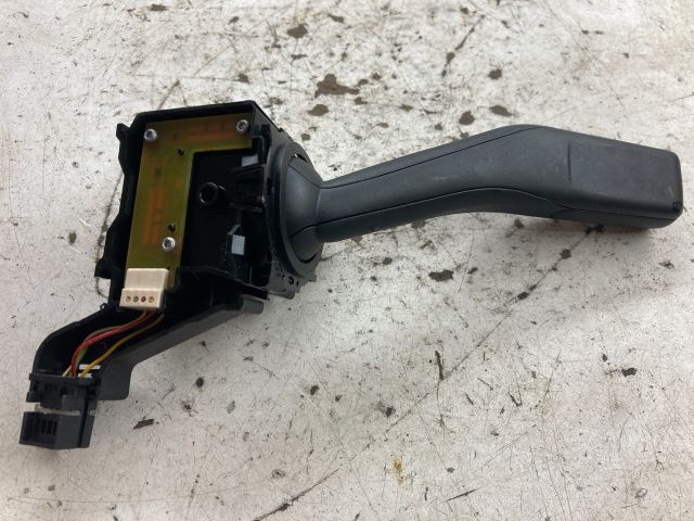 bontott AUDI A3 Bal Kormánykapcsoló Irányjelző