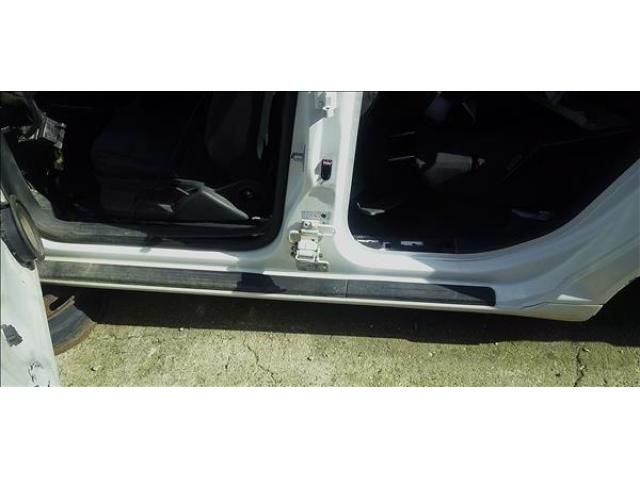 bontott AUDI A3 Bal Küszöb