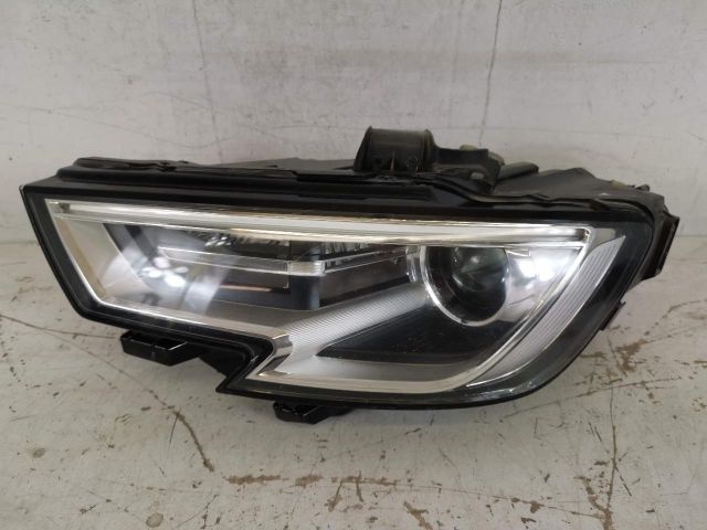 bontott AUDI A3 Bal Ledes Fényszóró