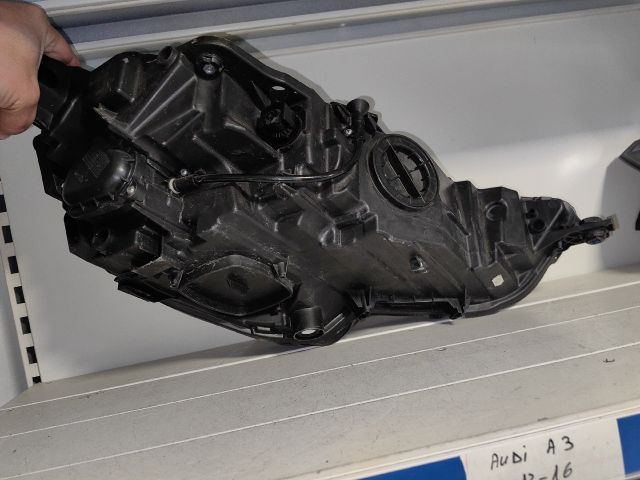 bontott AUDI A3 Bal Ledes Fényszóró