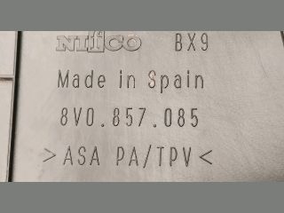 bontott AUDI A3 Bal Műszerfal Díszléc