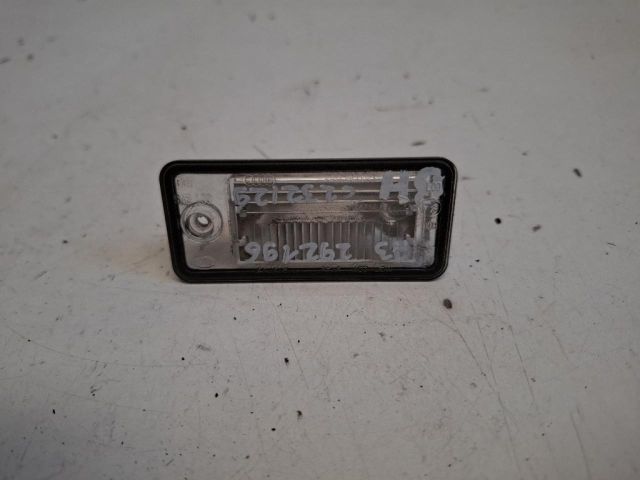 bontott AUDI A3 Bal Rendszámtábla Világítás
