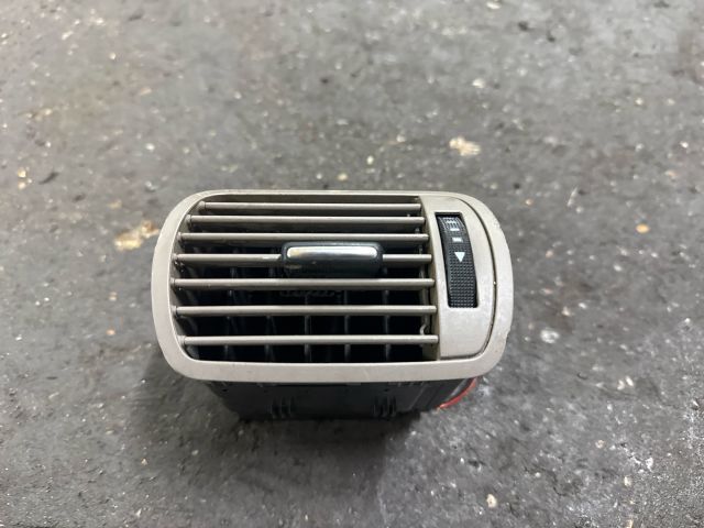 bontott AUDI A3 Bal Szellőző