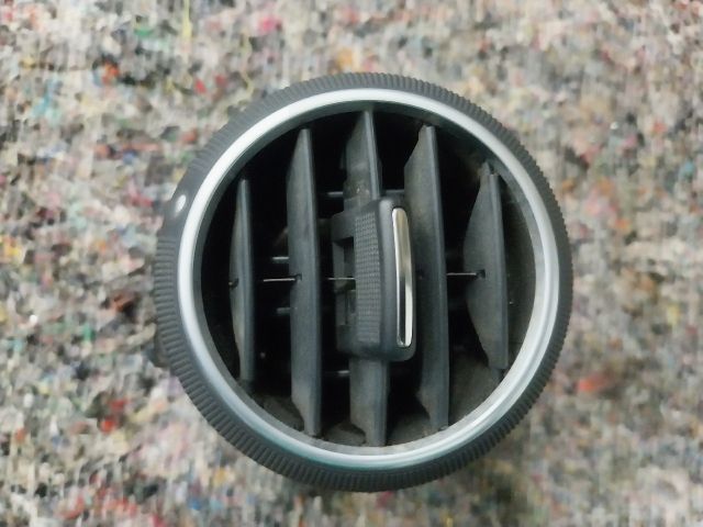 bontott AUDI A3 Bal Szellőző