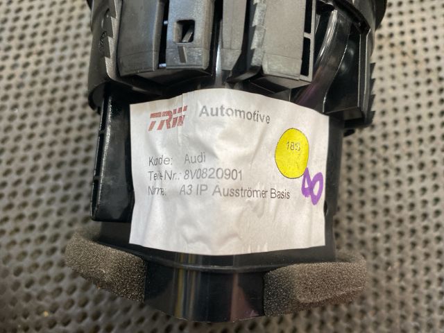 bontott AUDI A3 Bal Szellőző