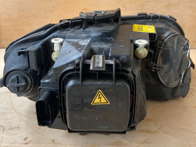 bontott AUDI A3 Bal Xenon Fényszóró