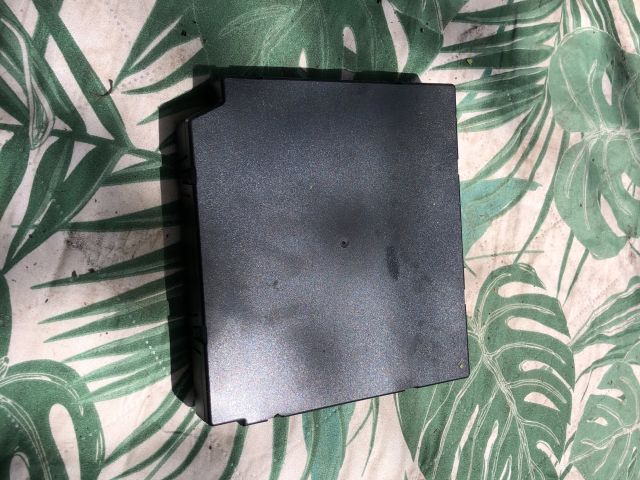 bontott AUDI A3 Biztosítéktábla Doboz