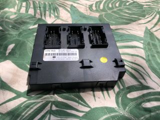 bontott AUDI A3 Biztosítéktábla Doboz