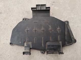 bontott AUDI A3 Biztosítéktábla Fedél