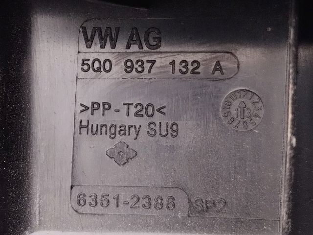 bontott AUDI A3 Biztosítéktábla Fedél