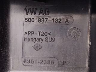 bontott AUDI A3 Biztosítéktábla Fedél