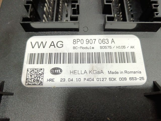 bontott AUDI A3 Biztosítéktábla Utastér