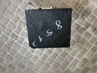 bontott AUDI A3 Biztosítéktábla Utastér