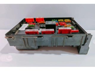 bontott AUDI A3 Biztosítéktábla Utastér