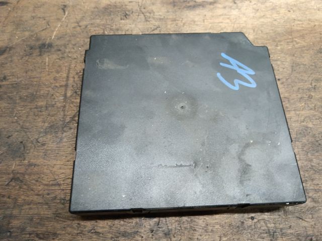 bontott AUDI A3 Biztosítéktábla Utastér