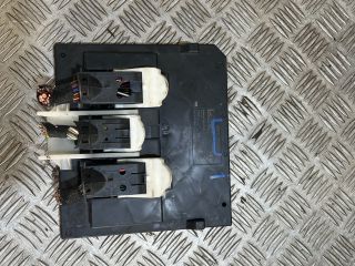 bontott AUDI A3 Biztosítéktábla Utastér