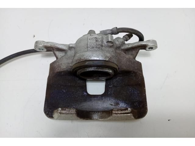 bontott AUDI A3 Jobb első Féknyereg Munkahengerrel