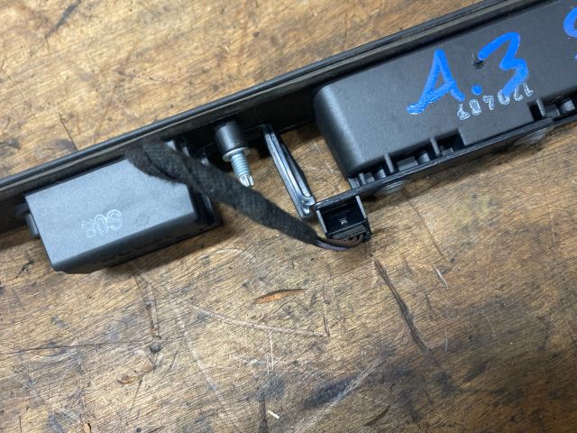 bontott AUDI A3 Csomagtér Nyitó Kar / Gomb