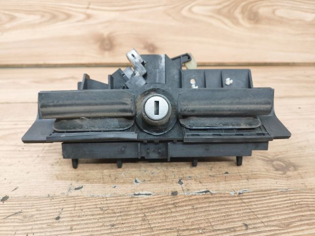 bontott AUDI A3 Csomagtér Nyitó Kar / Gomb