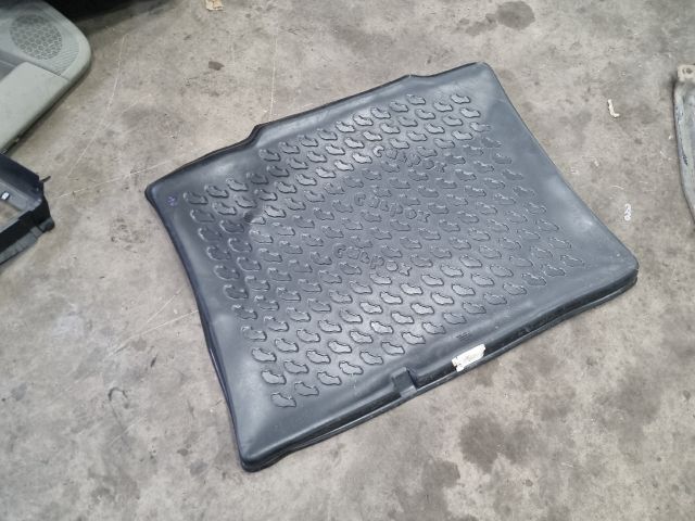 bontott AUDI A3 Csomagtér Tálca